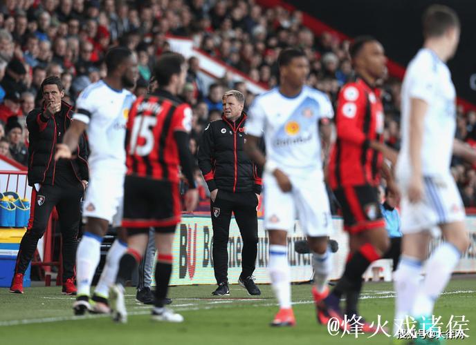 曼联战平伯恩茅斯,球员离场获球迷热情掌声 曼联战平伯恩茅斯,球员离场获球迷热情掌声